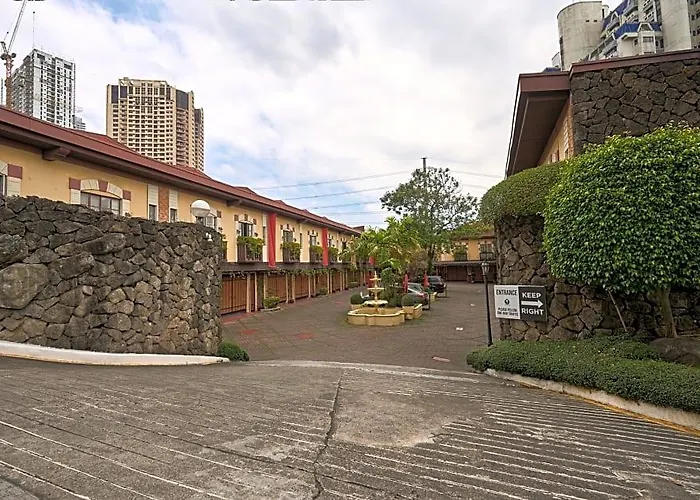 Victoria Court - Pasig Hotel 3*