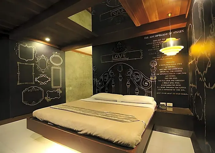 Hotel Victoria Court - Pasig Manila