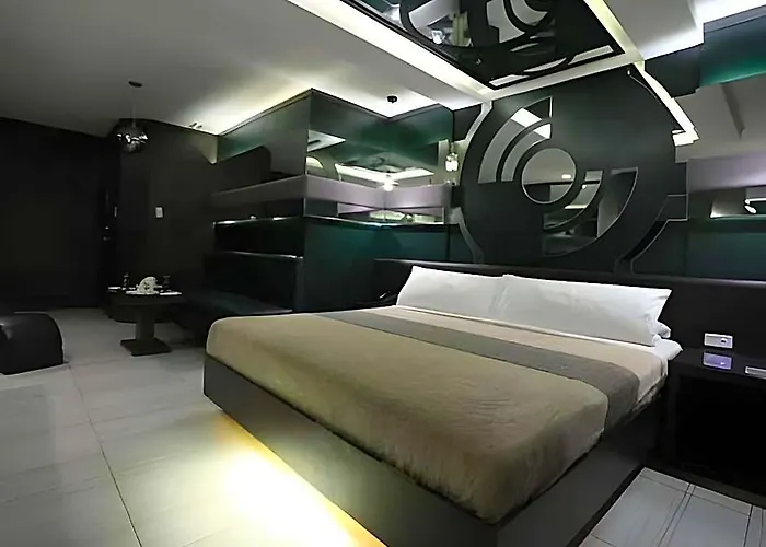 Hotel Victoria Court - Pasig