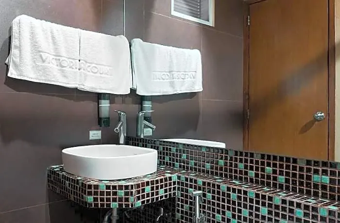 Victoria Court - Pasig Hotel 3*