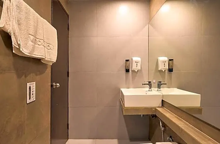 Hotel Victoria Court - Pasig